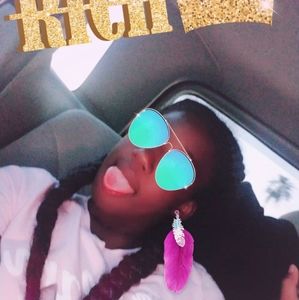 Meet your Posher, Andrick